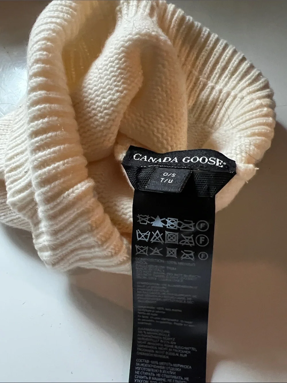 Canada Goose women’s Ivory Merino Beanie with Logo Patch